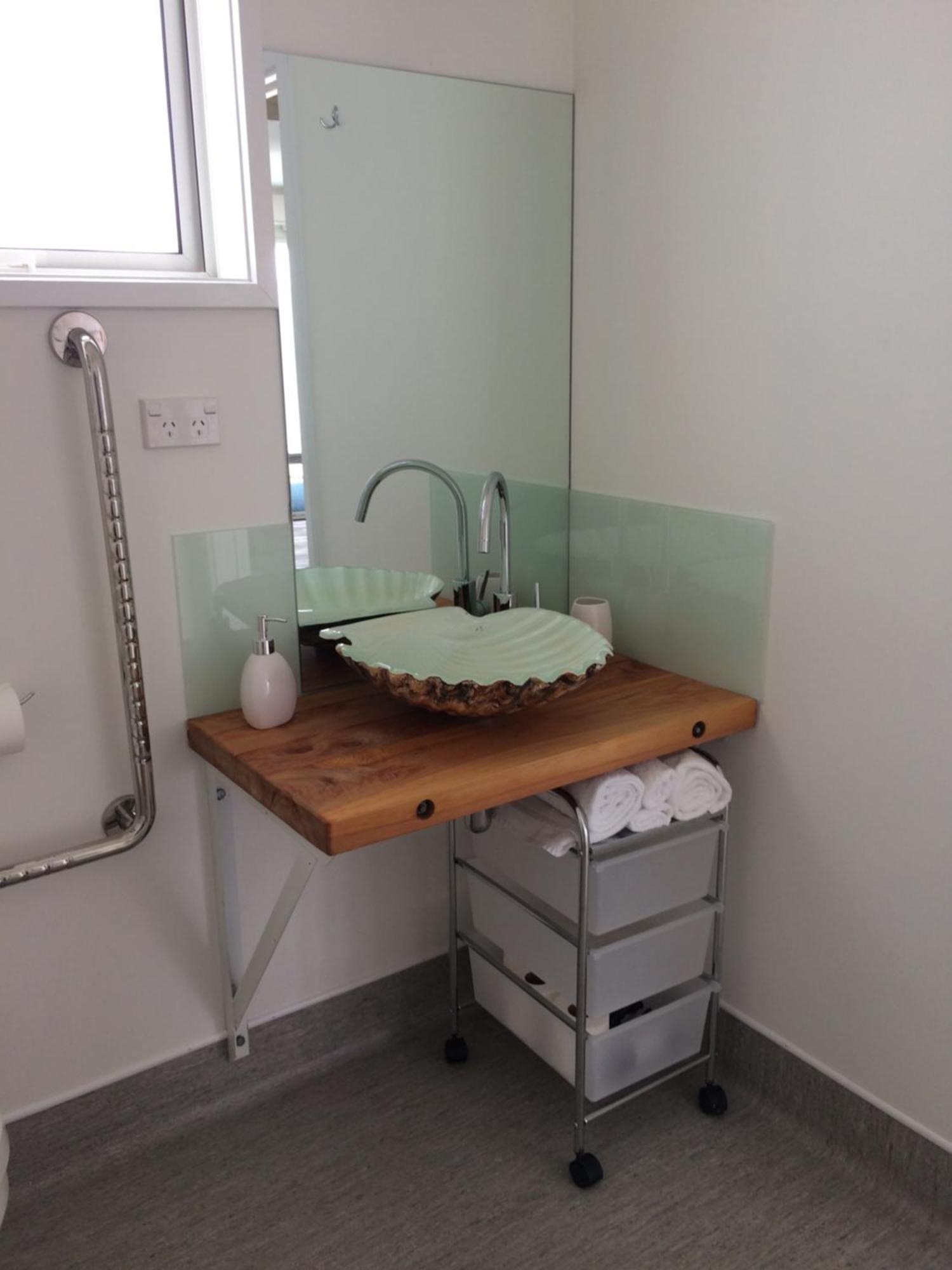 Leigh Central Room photo