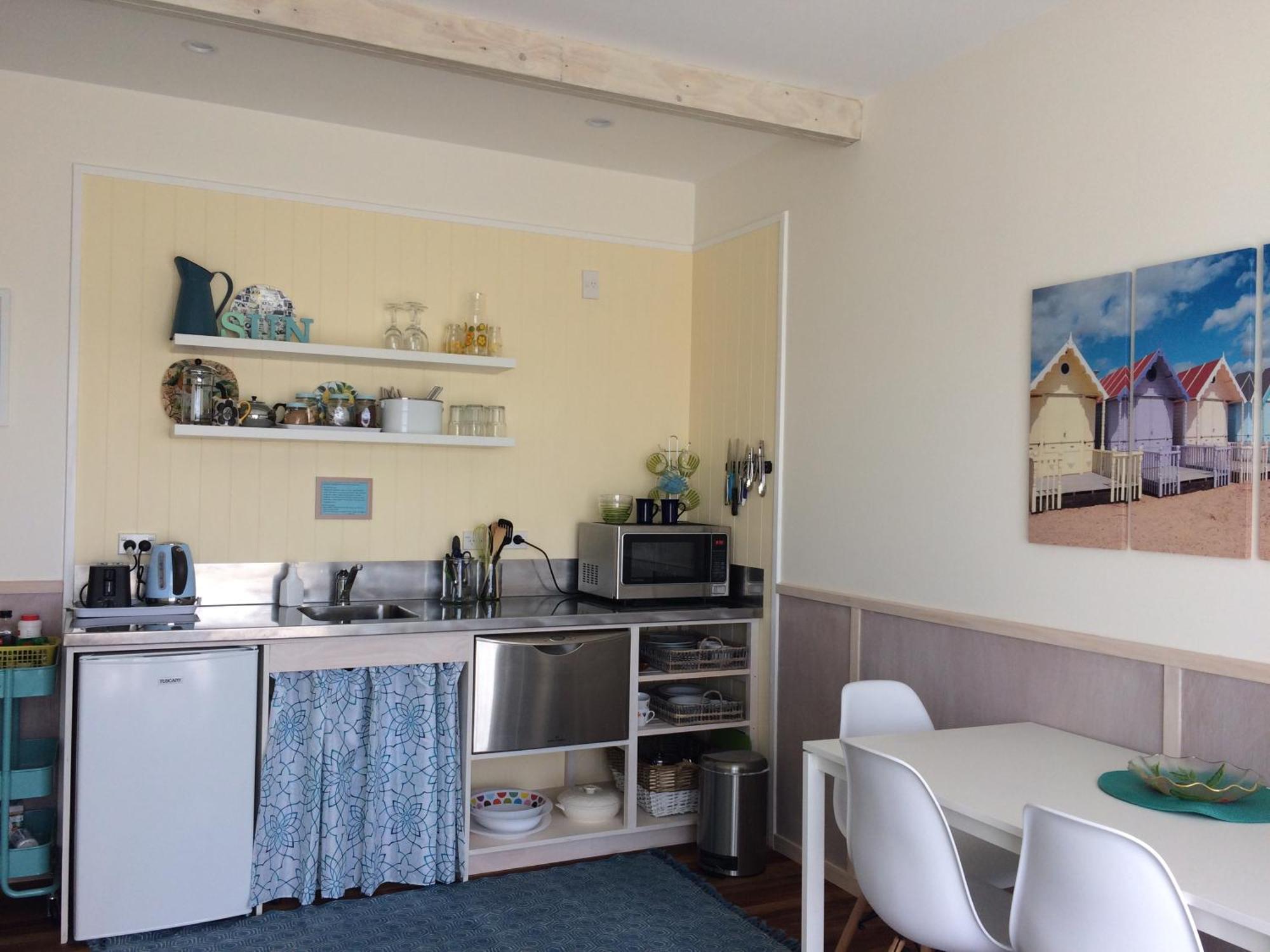 Leigh Central Room photo